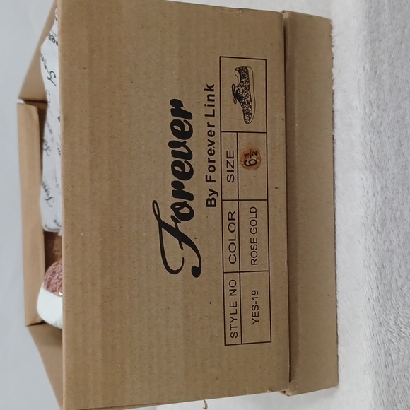 NIB Limited Forever Rose Gold Tennis Shoes 6.5 - Picture 3 of 7
